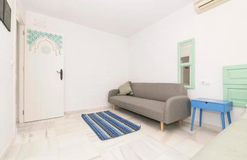 Preciosa Casa con Jardin y Piscina Privada en el Puerto de santaMaria - Photo 18