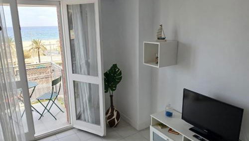 MM4-Apto en 1ª linea de playa - Photo 3