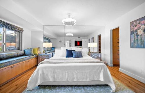 Nature-Inspired Stay with Pool, Fire Pits and More - Foto 19