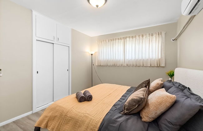 Cozy 2BR Home With Bright Interior Relaxing Patio - Foto 20