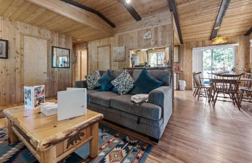 Granny's Love Shack - TRANQUIL RETREAT STEPS AWAY FROM THE NATIONAL FOREST! - Foto 2