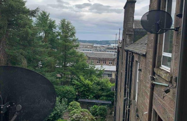 Beautiful 2-bed Study or Visit Flat - Foto 9