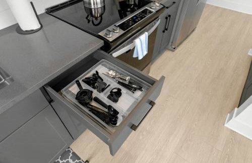 Luxury 2BR Steps from Railroad Park - Foto 22