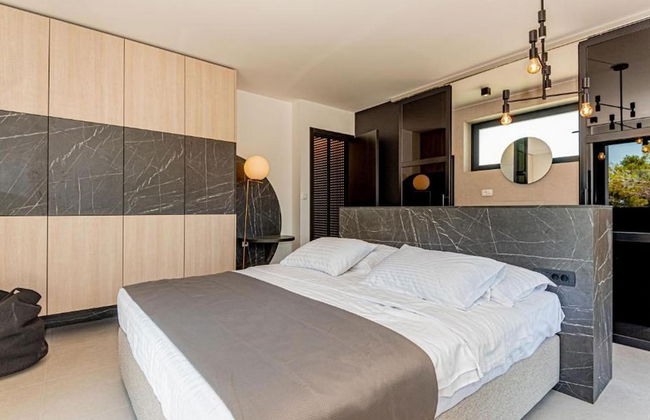 Luxury Contemporary Villa in Vodice With Pool, Sauna and Hot Tub - Foto 6