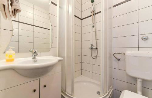 Villa Pino with Pool, Sauna & Jacuzzi - Foto 75