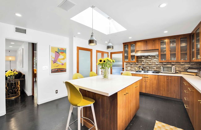 Edwin by Avantstay Hollywood Hills Luxury + Pool - Photo 13