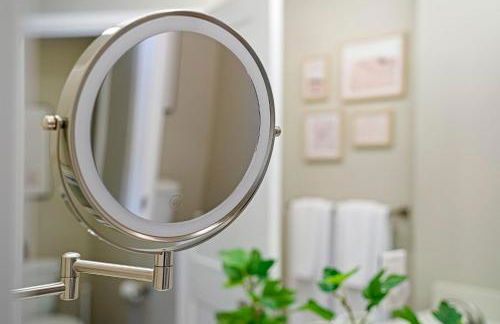 Designer Apt w Jacuzzi Walk To Casino & iMax - Foto 36