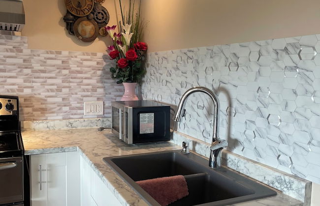 Downtown Private Villa within Four Seasons - Photo 13