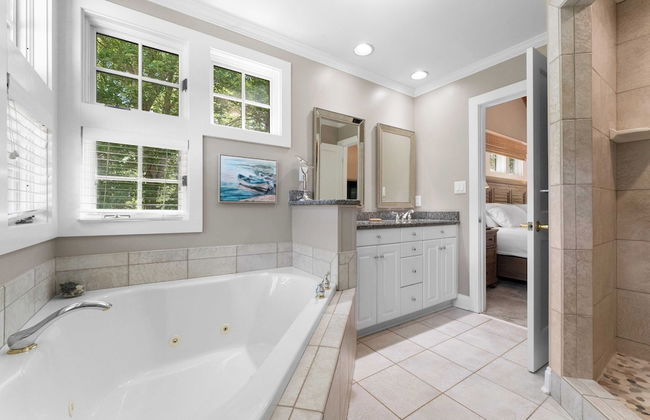 Boathouse Cove by Avantstay Pool + Swim Dock Hot Tub - Foto 33