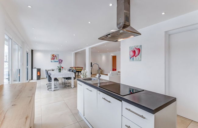 Beautiful Cottage in La Chaux With Jacuzzi - Foto 11