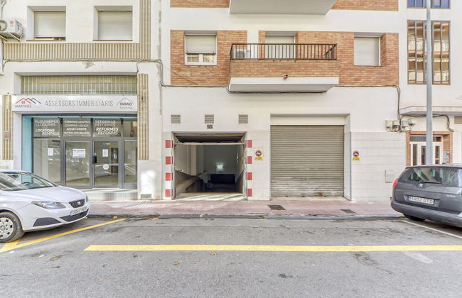 Beautiful Apartment With View - Photo 37