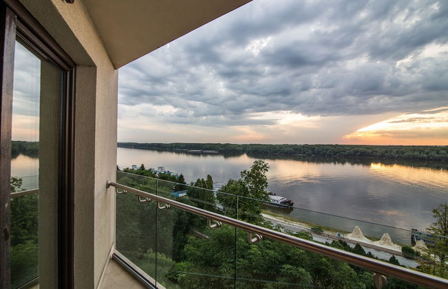 Sunset over Danube - Photo 14