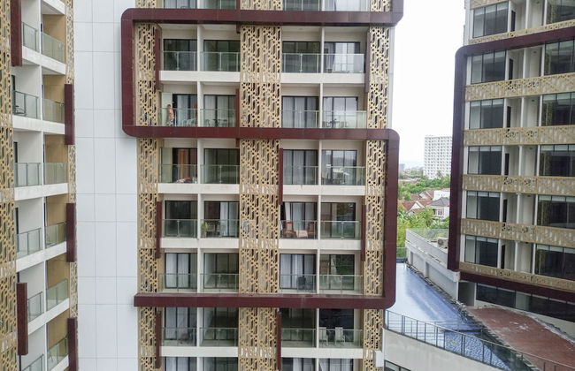 Elegant And Comfortable Studio Patraland Amarta Apartment - Photo 28