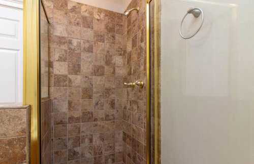 The Broadway Bungalow Walk to Riverwalk Dining! - Foto 30