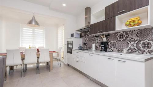 Beautiful Home In Matulji With Wifi - Foto 4