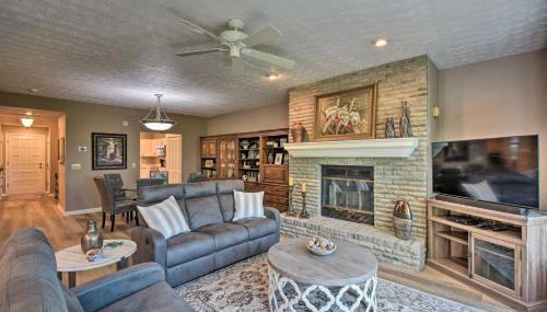 Resort-Style Condo with Balcony on Lake Keowee - Foto 1