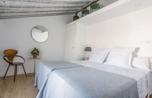 Apartamentos Los Patios de la Judería - Photo 18