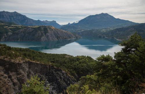 Vue imprenable sur Lac de Serre-Ponçon à Chorges : appt prestige 8 pers - Photo 8