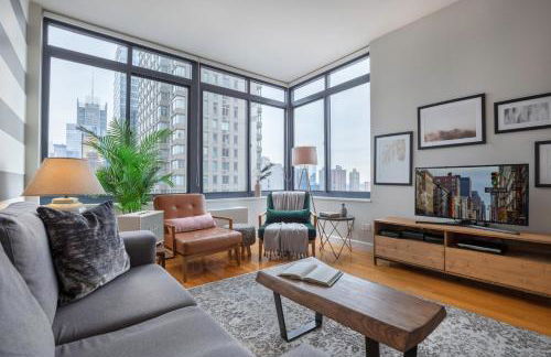 Modern Bright Times Sq 1BR w Indoor pool NYC-8 - Foto 2