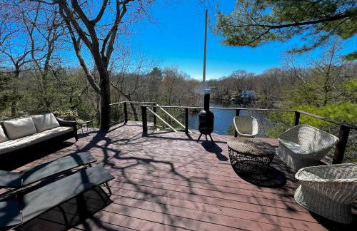 Waterfront Lakehouse Getaway in Clinton with HOT TUB - Foto 17