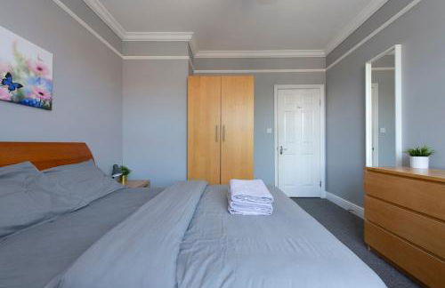 Lovely 3-bed 20 minutes to Central London - Photo 24