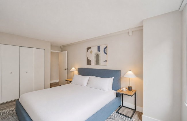 Global Luxury Suites at Georgetown - Photo 23