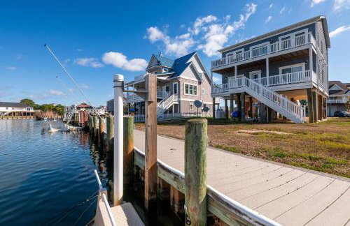 Anchor's Away - Waterfront, Pet Friendly, Pools! - Foto 22