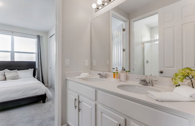 9 BD 6.5 BH With Game Room and Pool - Foto 15