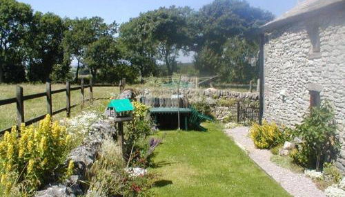 Old Coach House - Photo 2