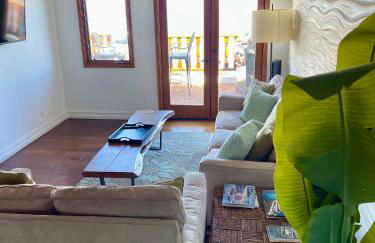 Hillside villa w ocean views, pool & hot tub - Foto 8