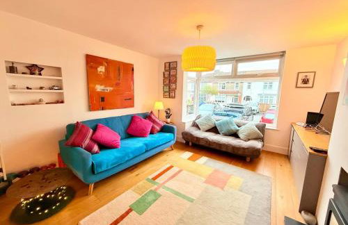 Redland's Fun & Colourful Artistic House - Foto 31