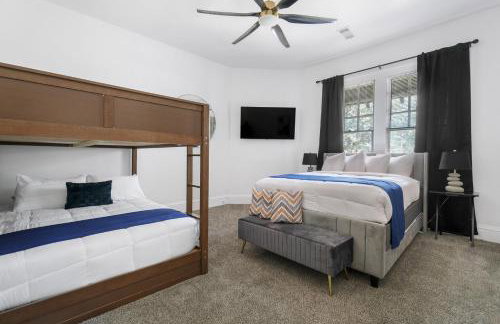 Family-Friendly 5BR | Sleeps 15 | 3 mins Downtown! - Foto 43