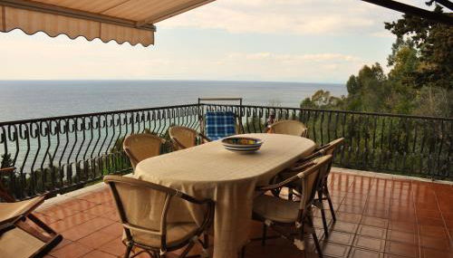 Villa Laura Sea View Apartments - Foto 3