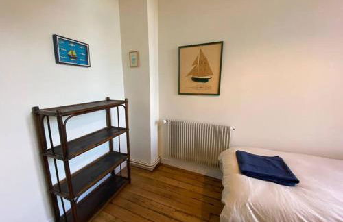 Maison de Charme - 4 Chambres - Courette & Parking Gratuit - Foto 19