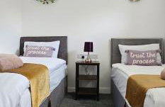 Deluxe Town Centre 2 Bedroom Apartment - Foto 8