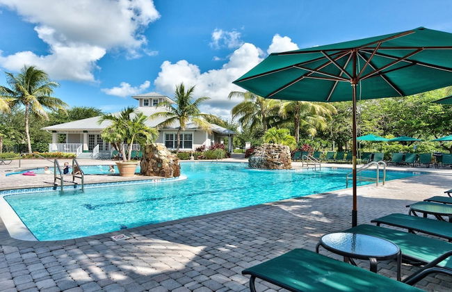 Genoa Vacation Rental: Stylish 2-BR Condo with Golf & Lake Views. Resort-Style Pool, Hot Tub, and Easy Access to Championship Golf. Minutes from Naples Beaches, 5th Avenue S, and Marco Island - Foto 25