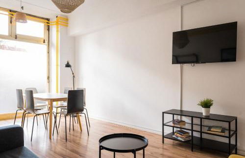 2 Bedroom Apartment in convinient location - Photo 7