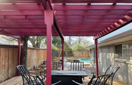 Entire Cozy Getaway with Pool - Foto 13