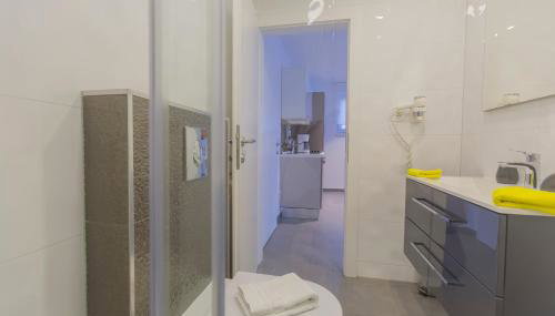 Lux Apartments Makarska - Photo 4