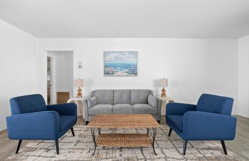 Venice Lakefront Pool Home - Photo 29