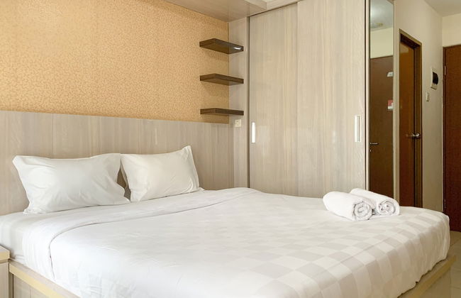 Modern Look And Comfy Studio Tifolia Apartment - Foto 3