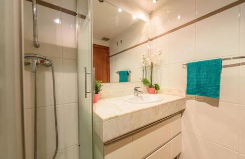 RamblasRentals Stylish Bright 3BR New Catalan Flat 10m Ramblas - Parking - Wifi - Photo 37
