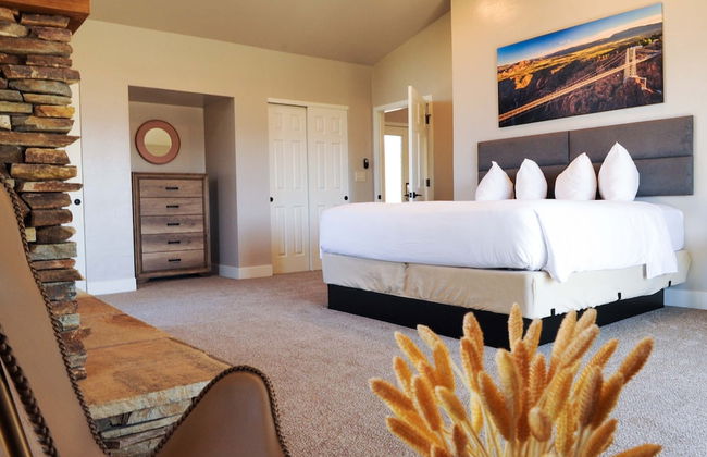 Royal Gorge Cabins - Photo 11