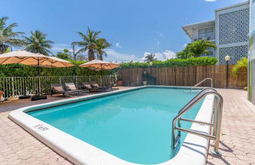 Bayview Regency Apartments By Lowkl - Photo 10