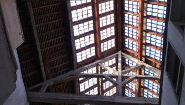 Grands Gîtes de charme avec jardin, lieu calme et paisible en plein coeur d'Arbois, linge inclu, lits faits à l'arrivée et ménage en fin de séjour - Foto 4