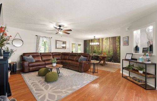 Massanutten 2 King Suites 4 BR Hot Tub Game Room Kids Toys Flower on the Mountain - Foto 14