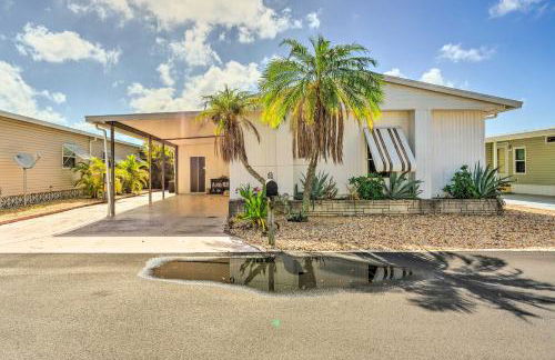 On-Site Canal Access St James City Home - Foto 28