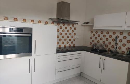 VILLA PROCHE de la PLAGE, VUE MER avec PARKING - Foto 12