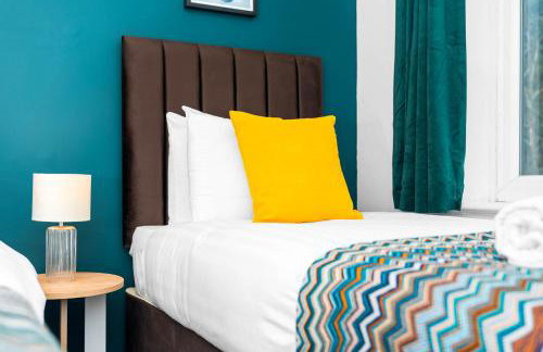 3 Bedroom House - Garden - Parking - Interior Designed - Netflix - Wifi - 52H - Foto 37