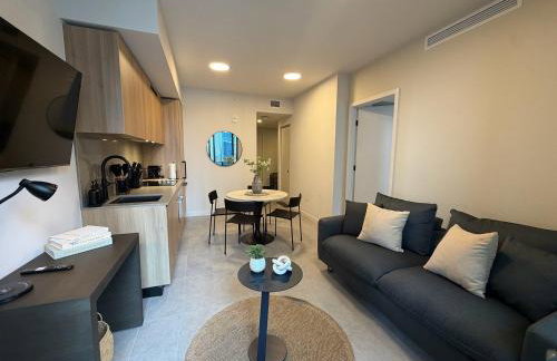 Downtown Condo with Den and Pool Access - Foto 8